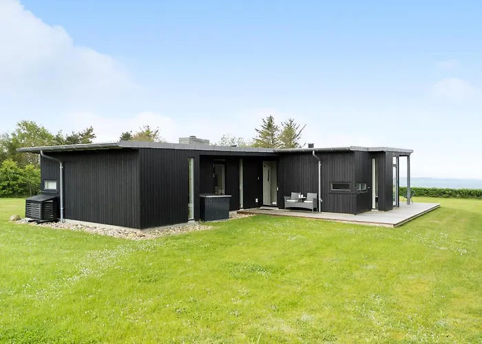 Feriehus Front In *